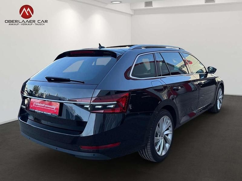 Gebraucht Skoda Superb Style 150 PS (110 kW) 2021 Schwarz Kombi