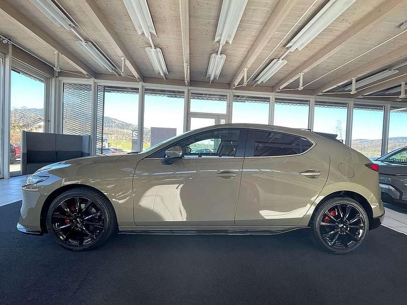 Neu Mazda 3 Homura-Line 140 PS (102 kW) 2025 Braun Limousine