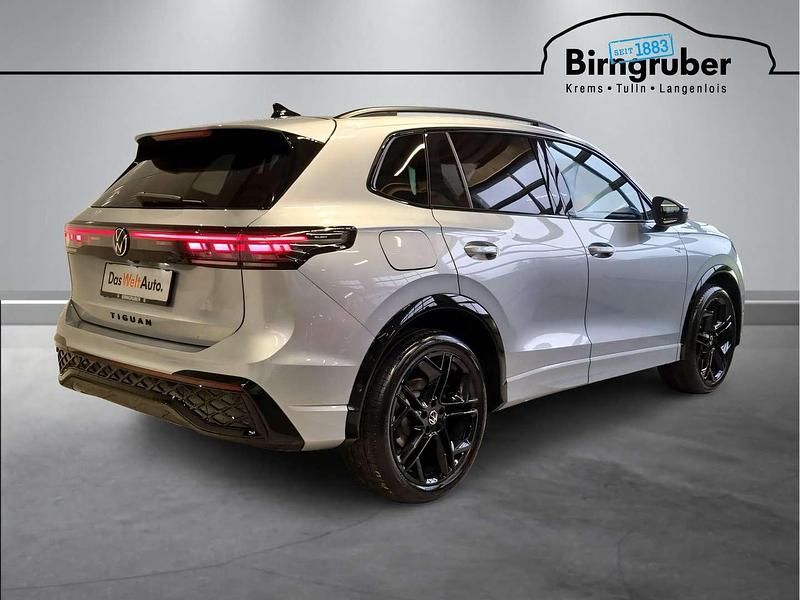 Gebraucht VW Tiguan Sport 150 PS (110 kW) 2025 Silber  metallic SUV