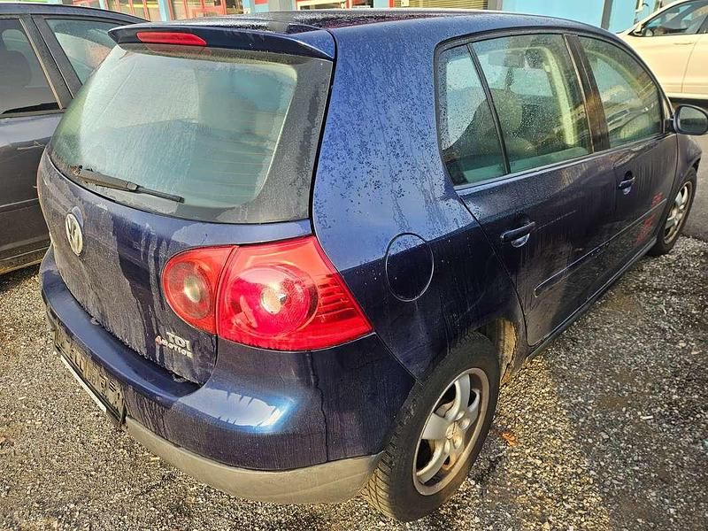 Gebraucht VW Golf IV Comfortline 105 PS (77 kW) 2005 Blau Limousine