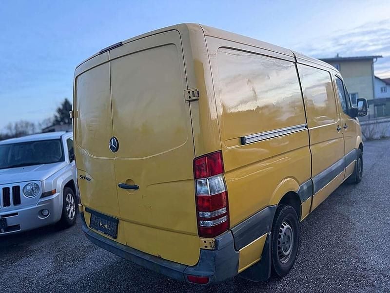Gebraucht Mercedes Sprinter 163 PS (119 kW) 2011 Gelb Van