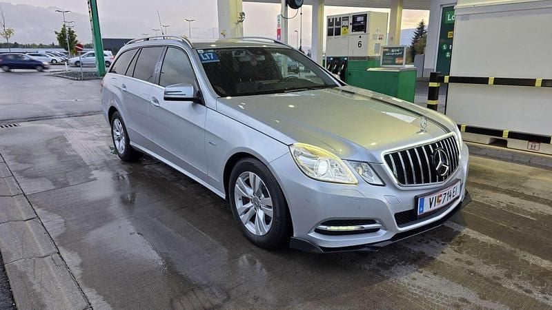 Gebraucht Mercedes E220 Avantgarde 170 PS (125 kW) 2011 Kombi