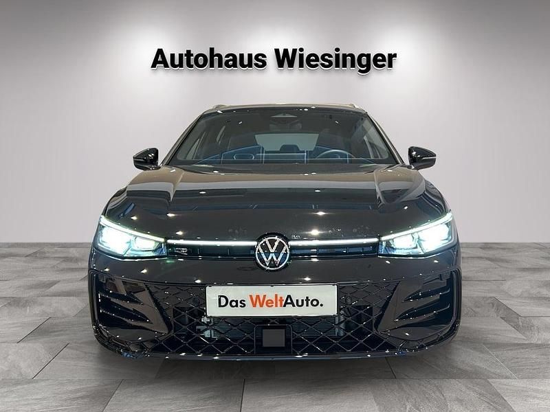 Neu VW Passat Sport 204 PS (150 kW) 2026 Schwarz  metallic Kombi