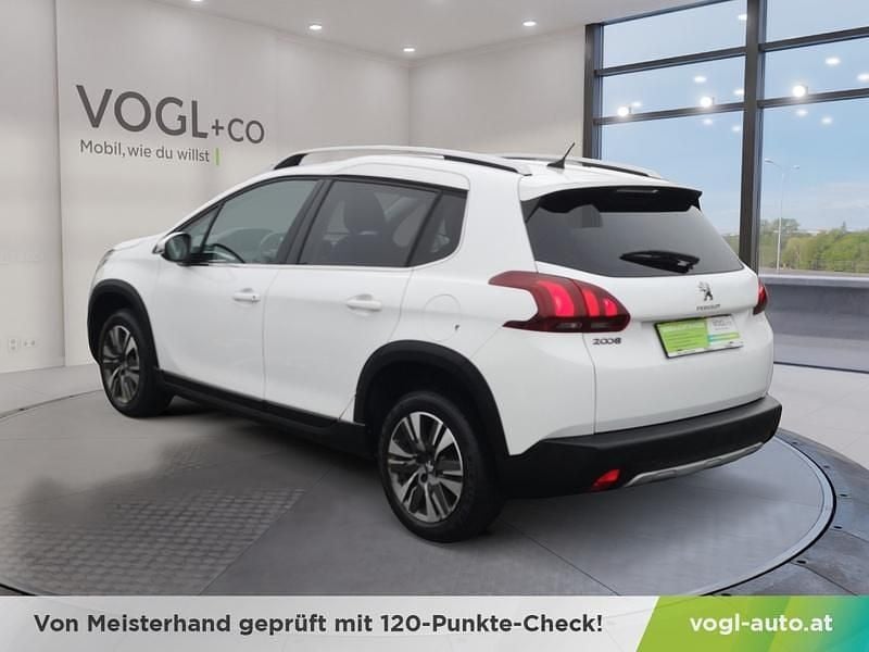 Gebraucht Peugeot 2008 110 PS (80 kW) 2018 Weiß SUV