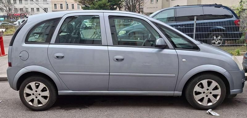 Gebraucht Opel Meriva Family 75 PS (55 kW) 2009 Silber Van / Kleinbus