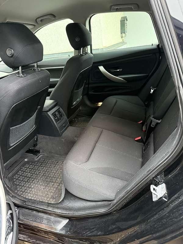 Gebraucht BMW 318 Gran Turismo 143 PS (105 kW) 2013 Schwarz Limousine