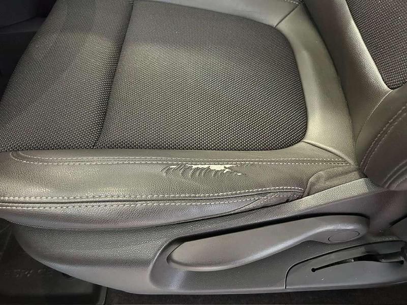 Gebraucht Renault Espace Intens 160 PS (117 kW) 2016 Weiß Van / Kleinbus