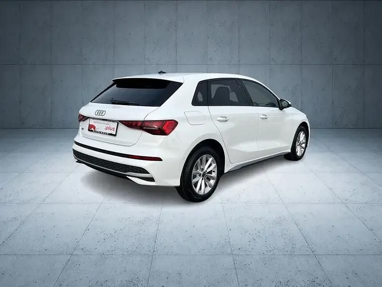 Neu Audi A3 Ambiente 116 PS (85 kW) 2025 Weiss  normal Limousine