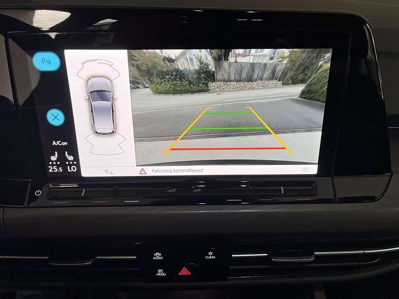 Gebraucht VW Golf VIII Comfortline 150 PS (110 kW) 2024 Grau Limousine