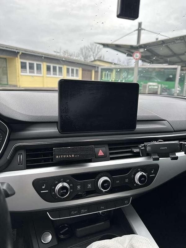 Gebraucht Audi A4 150 PS (110 kW) 2017 Grau Limousine