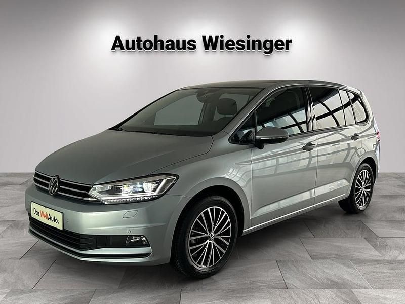 Silber metallic Neu 2025 VW Touran Van / Kleinbus | € 39.800 (Etwas zu teuer) - Bild 1/4