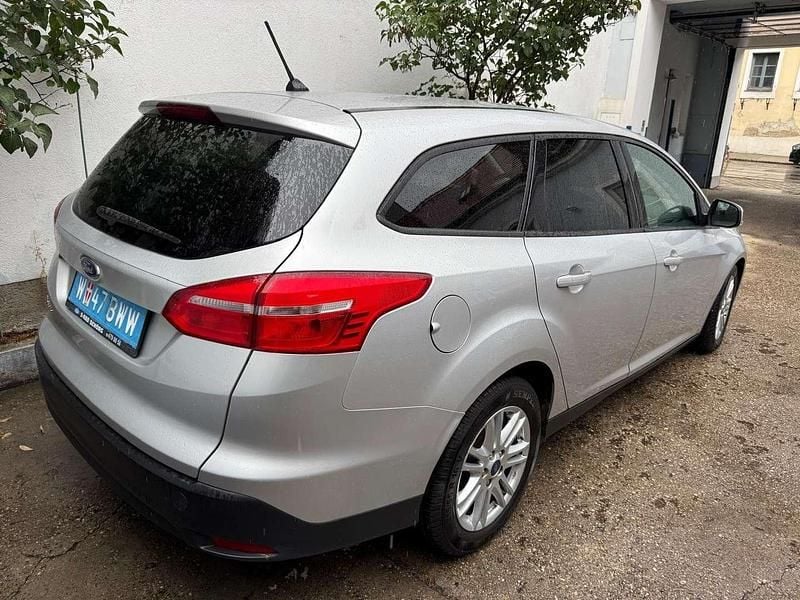 Gebraucht Ford Focus Trend 95 PS (69 kW) 2018 Silber Kombi