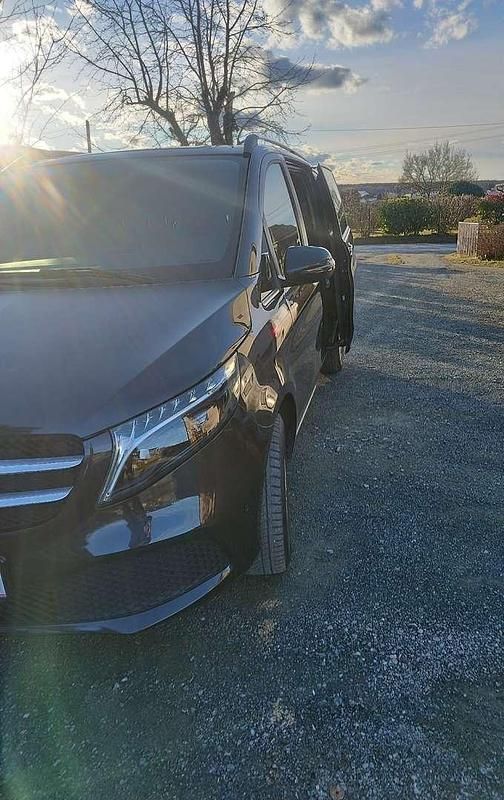 Gebraucht Mercedes V220 Avantgarde 163 PS (119 kW) 2024 Van / Kleinbus