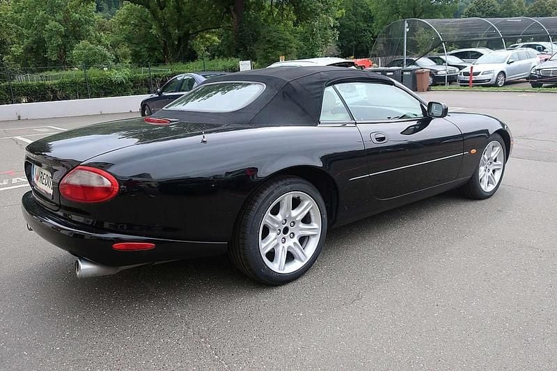 Gebraucht Jaguar XK8 284 PS (208 kW) 1999 Schwarz Cabrio