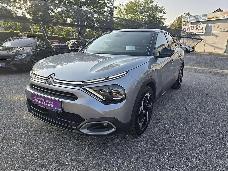 Grau Gebraucht 2022 Citroën C4 Shine Edition Limousine | € 21.990 (Etwas zu teuer) - Bild 1/4