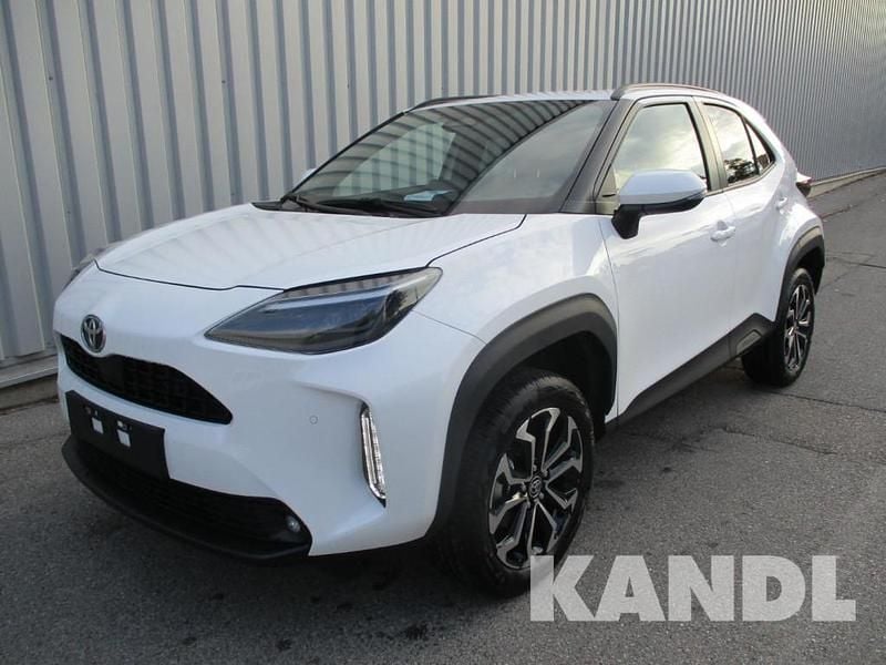 Neu 2025 Toyota Yaris Hybrid Active Limousine | € 28.490 (Fairer Preis) - Bild 1/4