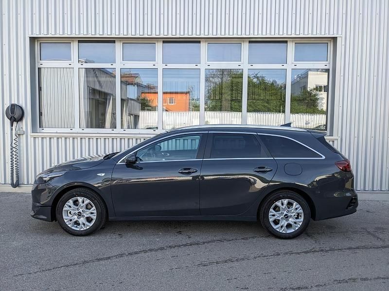 Gebraucht Kia Ceed Sportswagon Silver 101 PS (74 kW) 2025 Dark penta metal Kombi