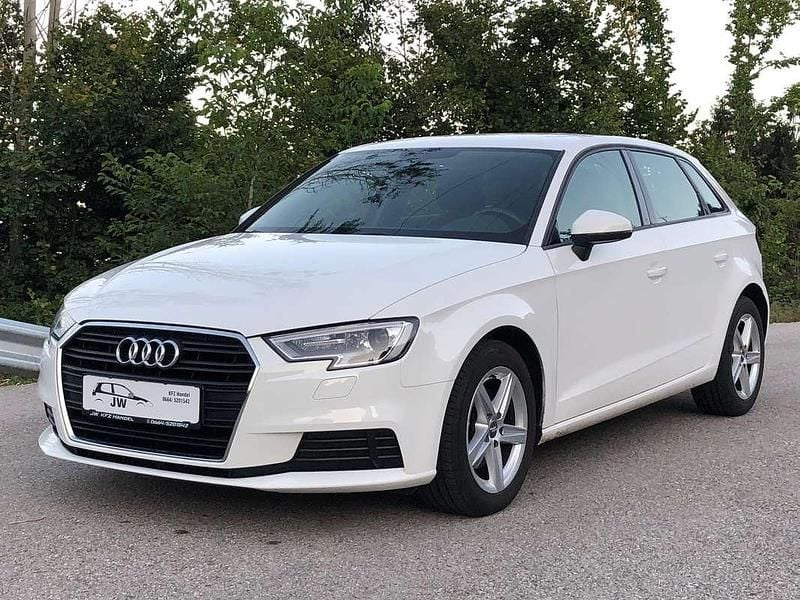 Schwarz Gebraucht 2017 Audi A3 Limousine | € 15.200 (Fairer Preis) - Bild 1/4