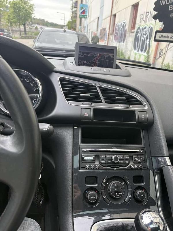 Gebraucht Peugeot 3008 111 PS (81 kW) 2012 Schwarz Limousine