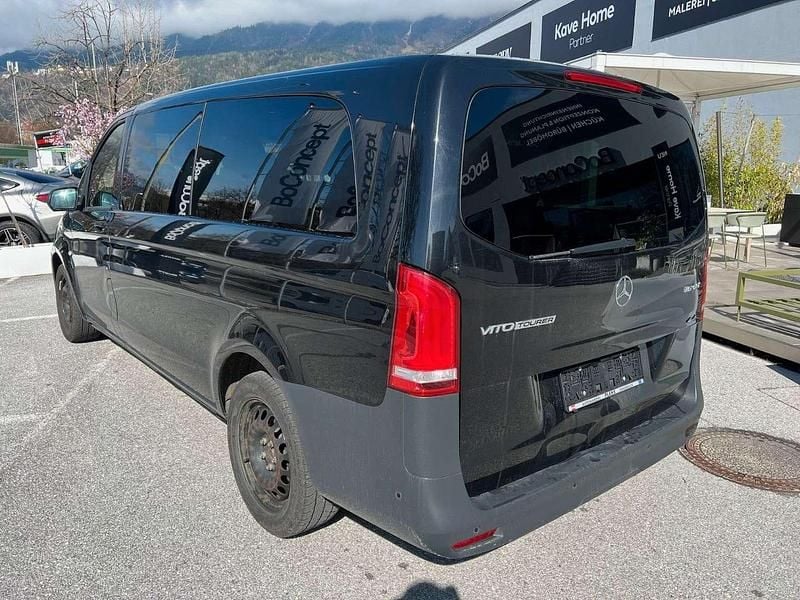 Gebraucht Mercedes Vito 163 PS (119 kW) 2022 Schwarz Van