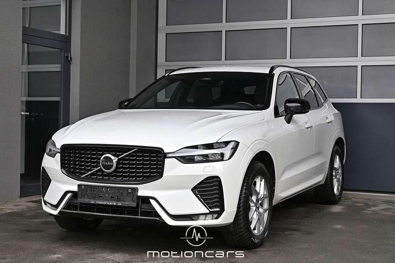 Weiß Gebraucht 2022 Volvo XC60 R-Design SUV | € 27.880 (Fairer Preis) - Bild 1/4