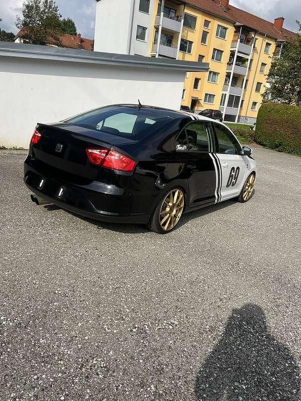 Gebraucht Seat Toledo Style 86 PS (63 kW) 2013 Weiß Kleinwagen