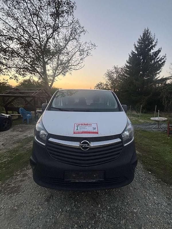 Weiß Gebraucht 2019 Opel Vivaro Van / Kleinbus | € 6.700 (Superpreis) - Bild 1/4