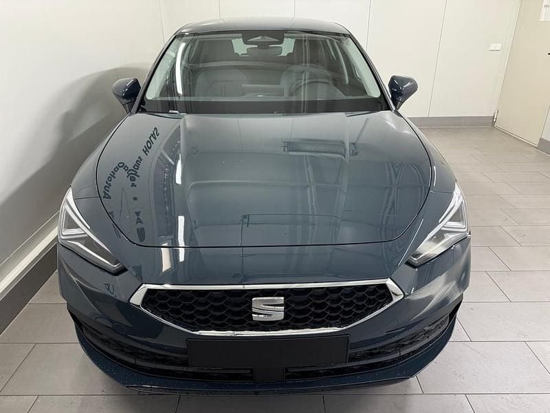 Neu Seat Leon Style 115 PS (84 kW) 2026 Dunkelblau  normal