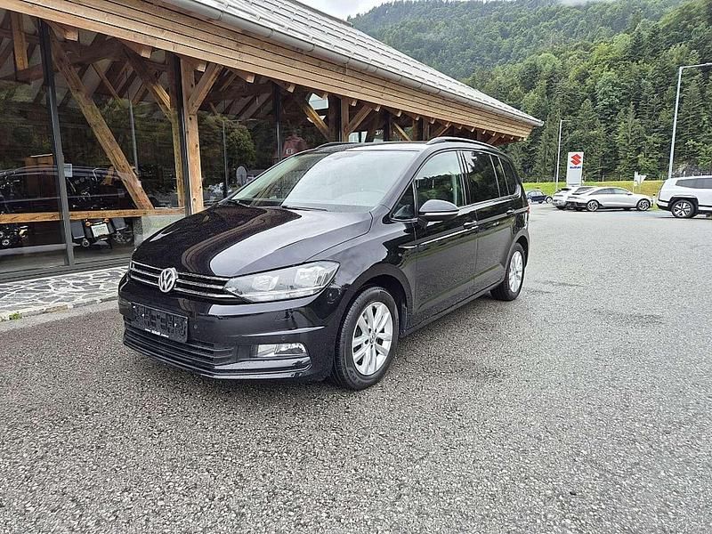 Schwarz Gebraucht 2017 VW Touran Comfortline Van / Kleinbus | € 19.900 (Etwas zu teuer) - Bild 1/4