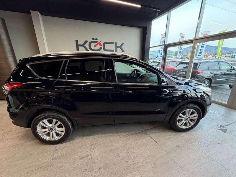 Gebraucht Ford Kuga Titanium 150 PS (110 kW) 2017 Schwarz SUV
