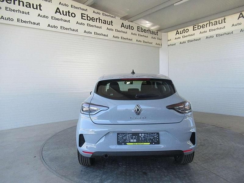 Neu Renault Clio V Evolution 91 PS (66 kW) 2025 Grau Limousine