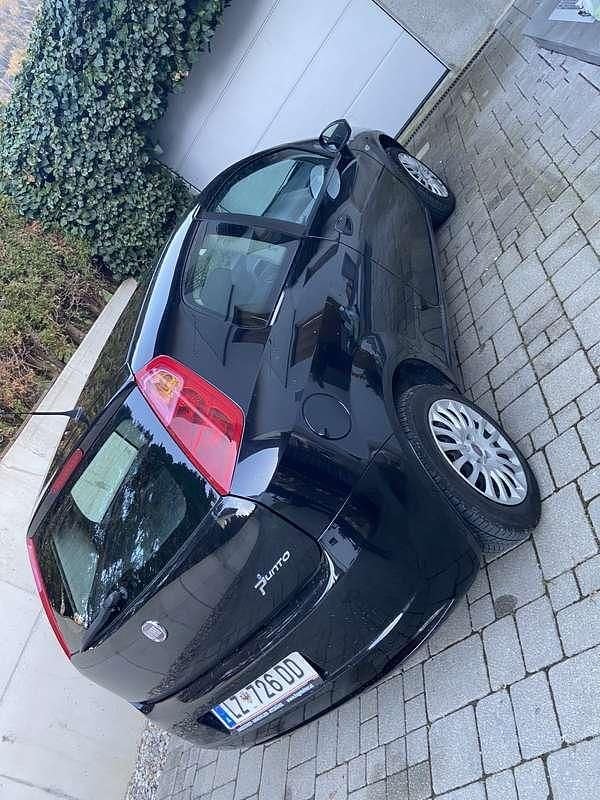 Gebraucht Fiat Punto Classica 65 PS (47 kW) 2009 Schwarz Limousine