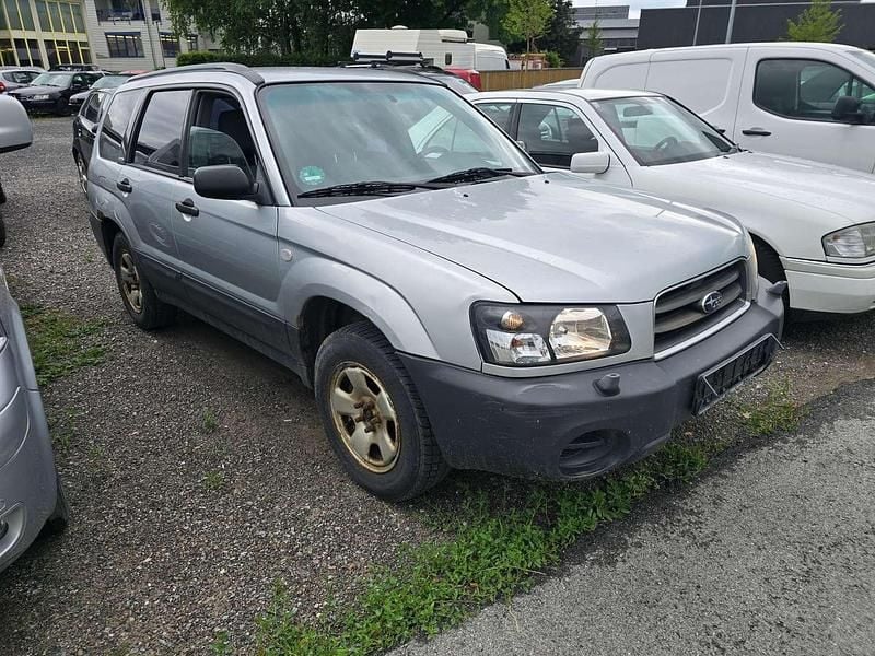 Gebraucht Subaru Forester 125 PS (91 kW) 2001 Silber SUV