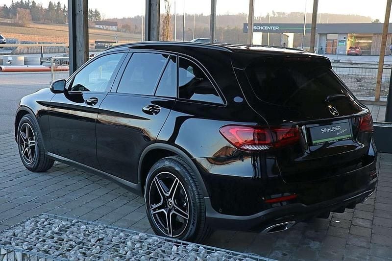 Gebraucht Mercedes GLC200 AMG 163 PS (119 kW) 2021 Schwarz SUV