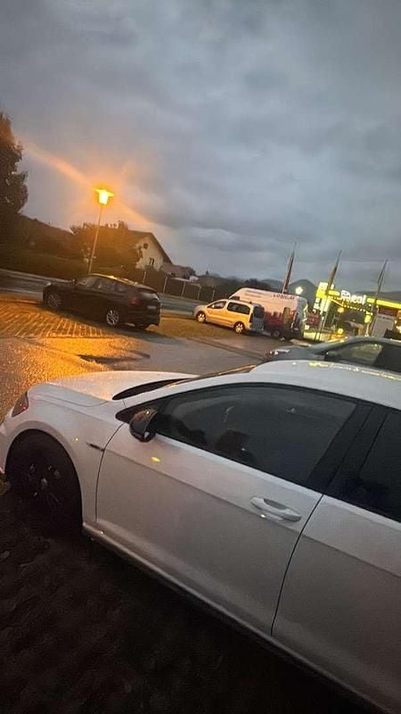 Gebraucht VW Golf VII R 300 PS (220 kW) 2019