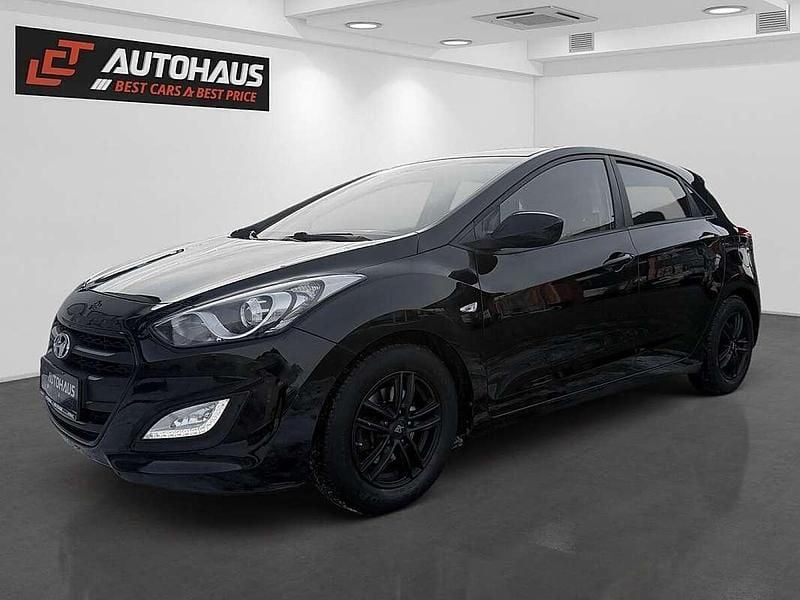Schwarz Gebraucht 2017 Hyundai i30 Limousine | € 9.440 (Fairer Preis) - Bild 1/4