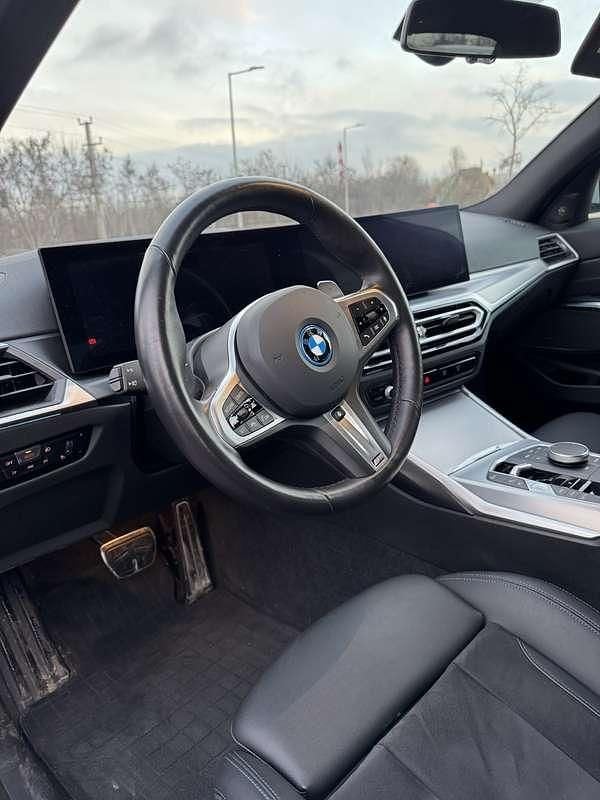 Gebraucht BMW 330e M Sport 292 PS (214 kW) 2024 Grau Limousine