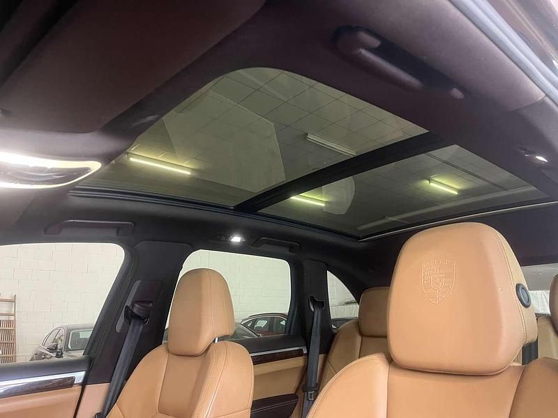 Gebraucht Porsche Cayenne 245 PS (180 kW) 2012 Schwarz SUV