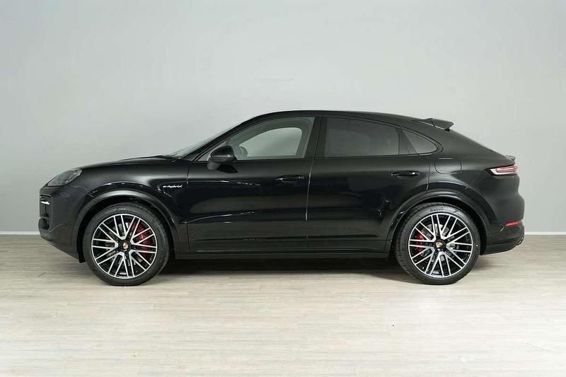 Gebraucht Porsche Cayenne S E-Hybrid 519 PS (381 kW) 2025 Schwarz  normal SUV