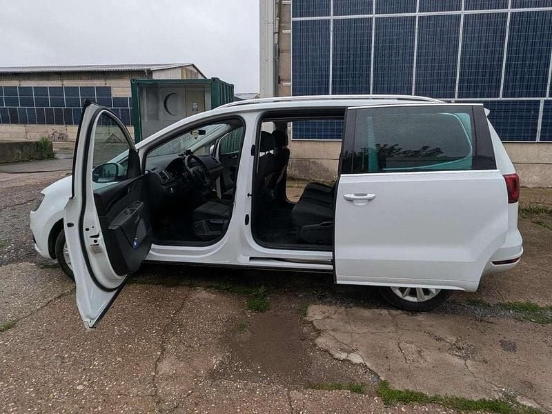 Weiß Gebraucht 2020 Seat Alhambra Business Van / Kleinbus | € 13.500 (Guter Preis) - Bild 1/4