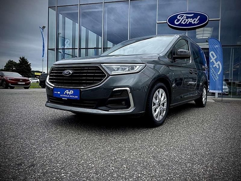 Gebraucht Ford Tourneo Titanium 116 PS (85 kW) 2025 Graphite grey metallic Kombi