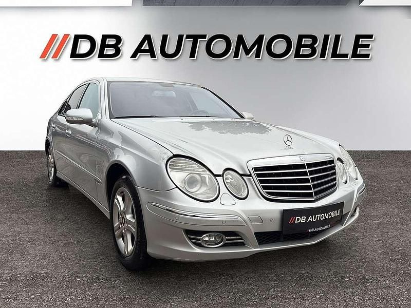Gebraucht Mercedes E220 Classic 170 PS (125 kW) 2008 Grau Limousine