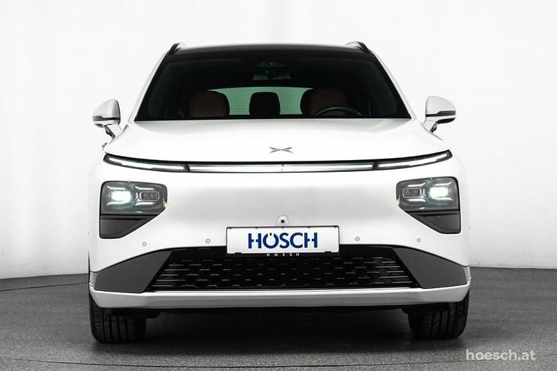 Gebraucht XPENG G9 313 kW (426 PS) 2024 Weiß SUV