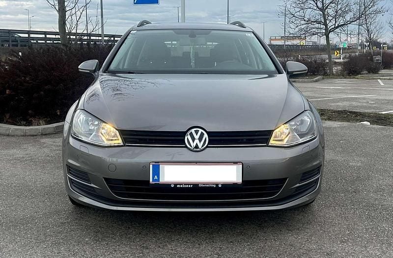 Gebraucht VW Golf Trendline 105 PS (77 kW) 2014 Limousine
