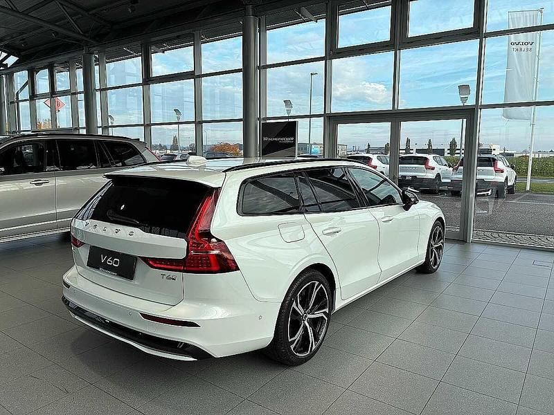 Gebraucht Volvo V60 252 PS (185 kW) 2025 Weiß Kombi