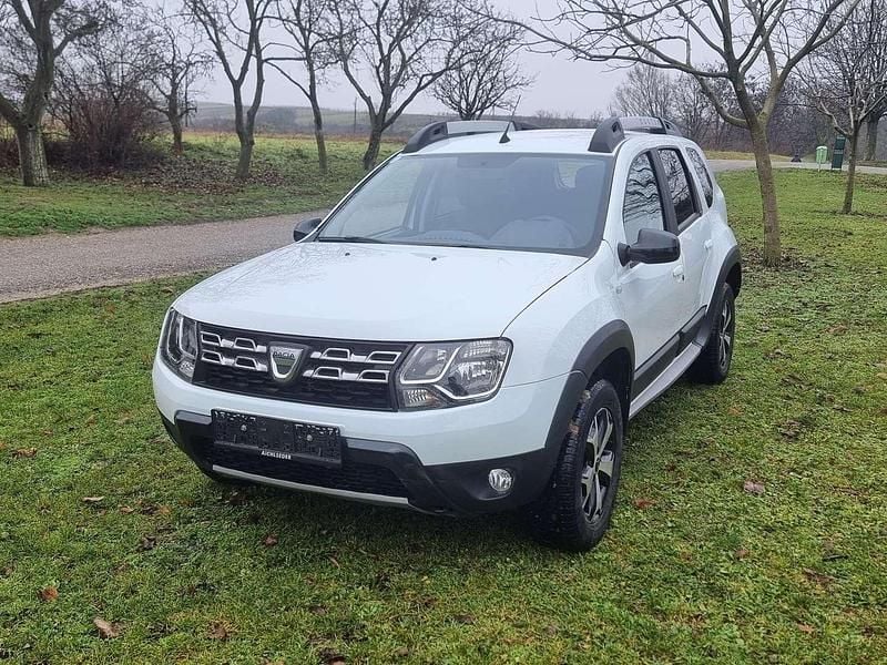 Weiß Gebraucht 2017 Dacia Duster SUV | € 12.800 (Superpreis) - Bild 1/4