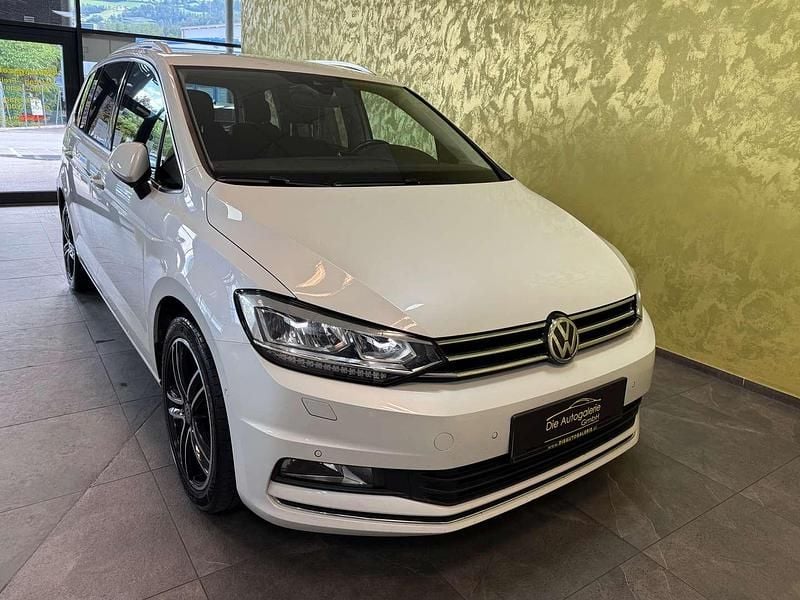Gebraucht VW Touran Highline 150 PS (110 kW) 2017 Weiß Van / Kleinbus