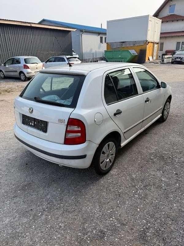 Gebraucht Skoda Fabia Classic 64 PS (47 kW) 2004 Weiß Limousine