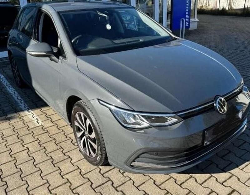 Gebraucht VW Golf VIII Life 150 PS (110 kW) 2022 Grau Limousine