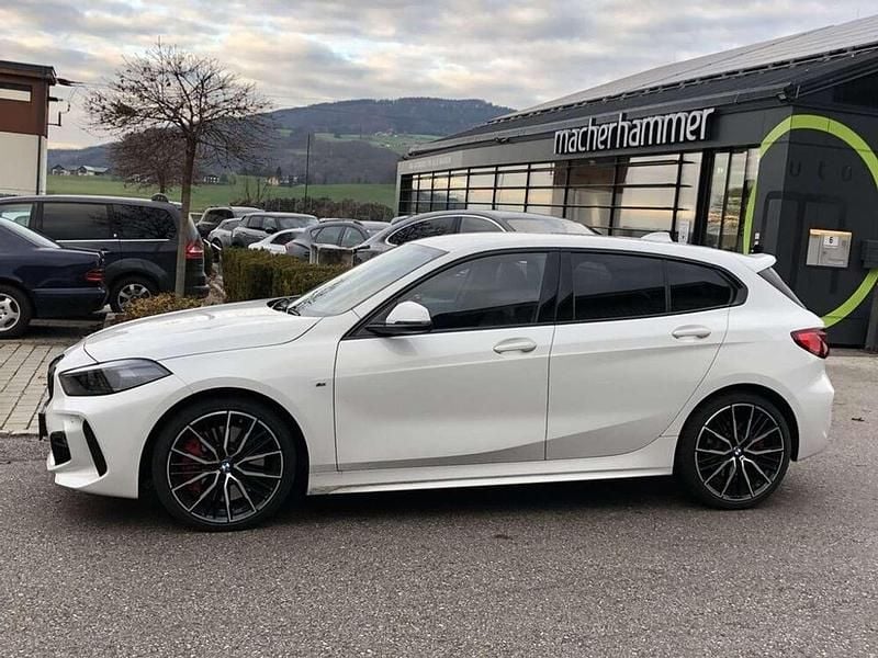 Gebraucht BMW 116 M Sport 116 PS (85 kW) 2022 Weiß Kleinwagen